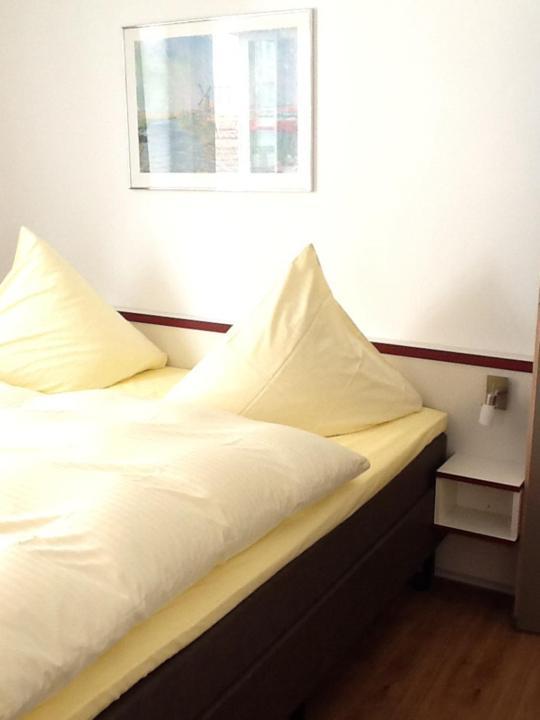 Hotel Adler Бабенхаузен Екстериор снимка